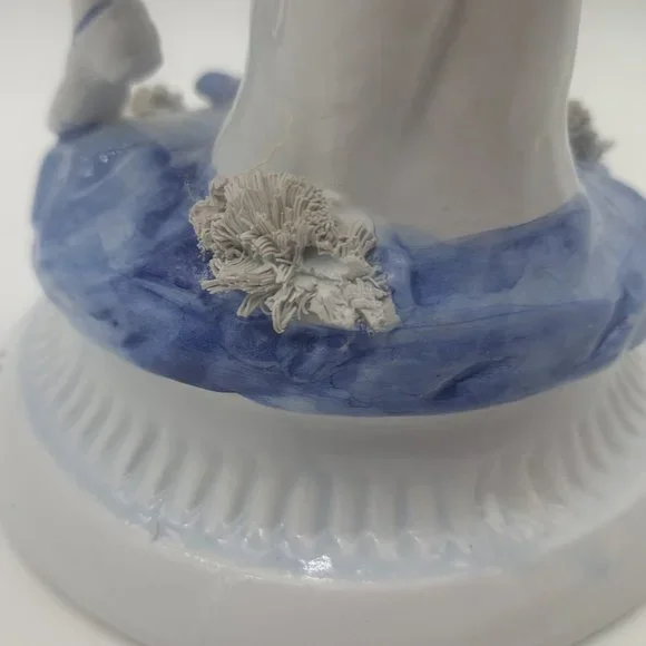 Capodimonte Statue - Picture 9 of 11